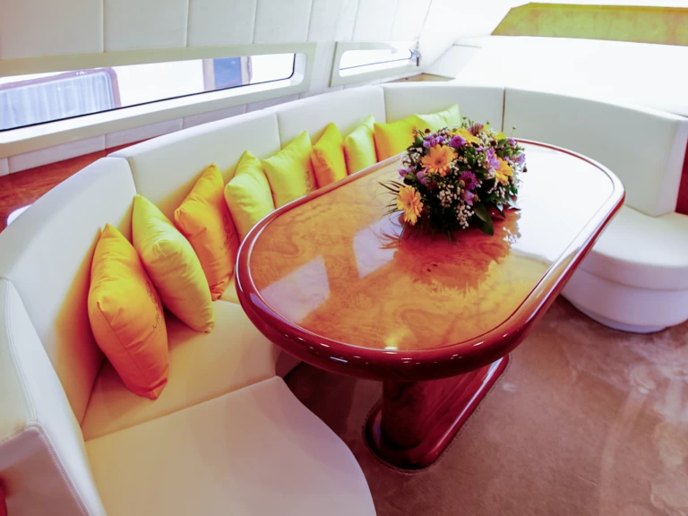 Yacht charter Castellammare di Stabia billig Monte Fino 70