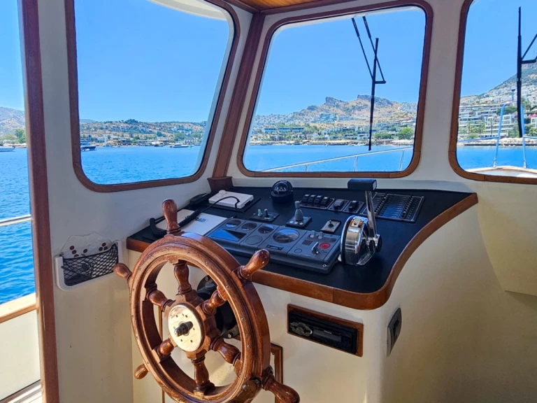 Motorbåt  för uthyrning Yalıkavak till det bästa priset 