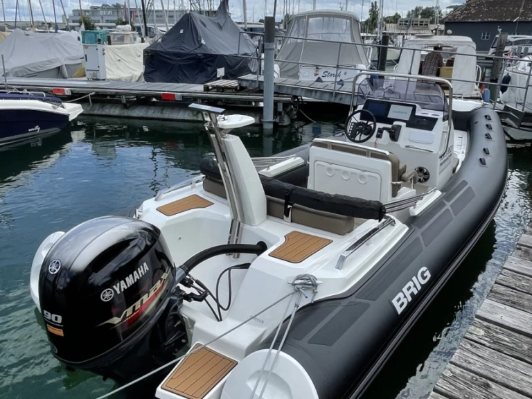 Brig Eagle 6.7 charter bareboat eller skeppad i Kreuzlingen