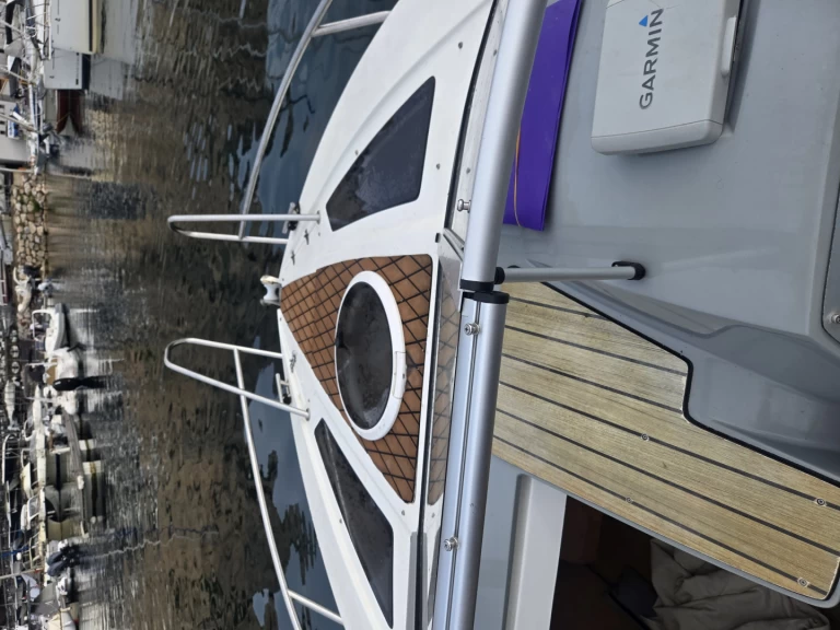 Selection-Boat 22 cruiser  charter bareboat eller skeppad i Marseille