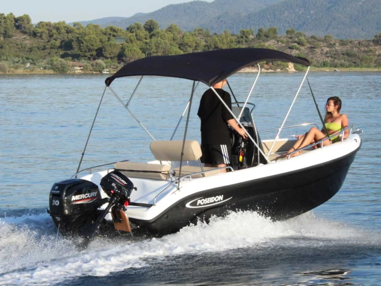 Poseidon Blu Water 170 charter bareboat eller skeppad i Faliraki