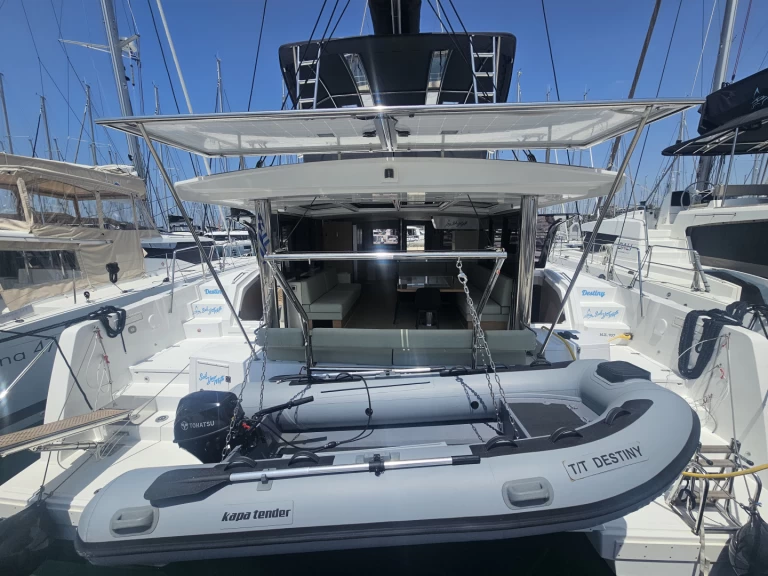 Hyra Katamaran  med eller utan skeppare Bali Alimos 