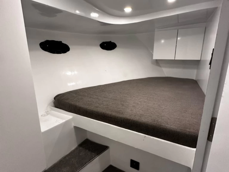 Uthyrning Lyx yacht Princess med en båtlicens 