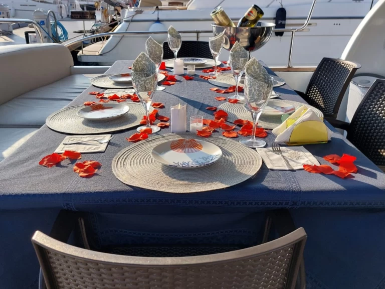 Båtuthyrning Princess Princess 20 M i Antalya (City) på Samboat 