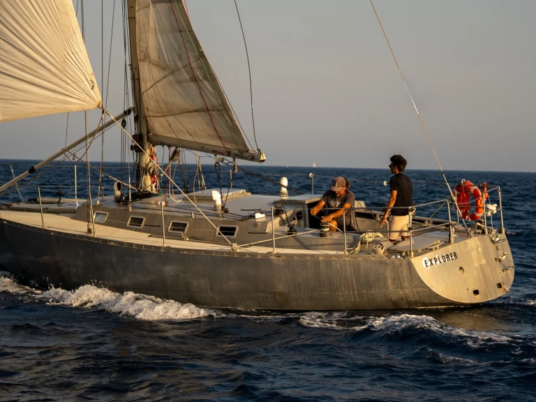 Uthyrning Segelbåt  i Badia de Roses - Aluminium AG4MC Consolation 37