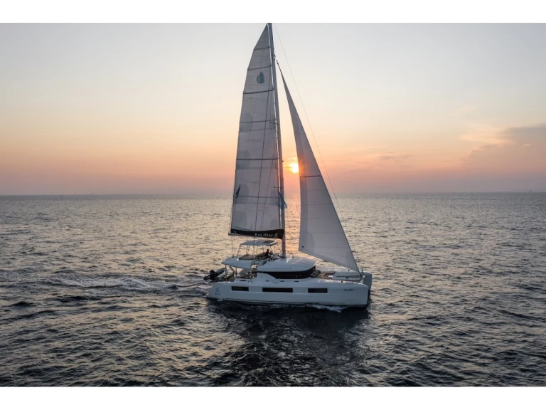 Båtuthyrning Lagoon Lagoon 50 i Alimos på Samboat 