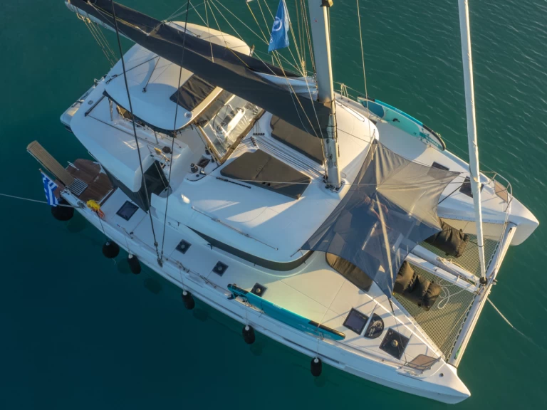 Hyra Katamaran  med eller utan skeppare Lagoon Alimos 