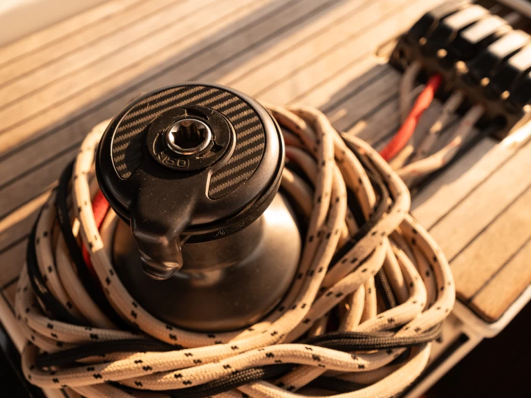 Hyr en Dufour Dufour 56 Exclusive Marina Kremik 