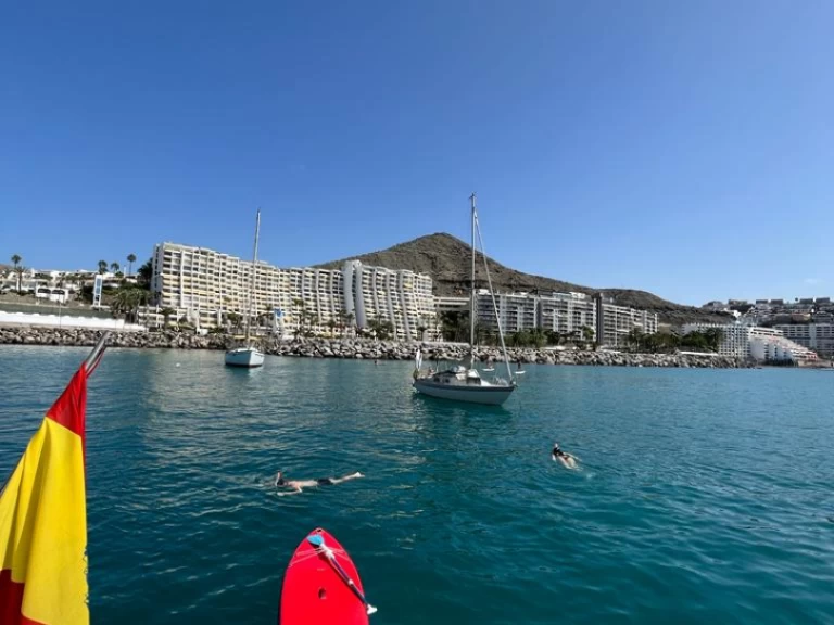 Uthyrning Motorbåt  Princess med en båtlicens 