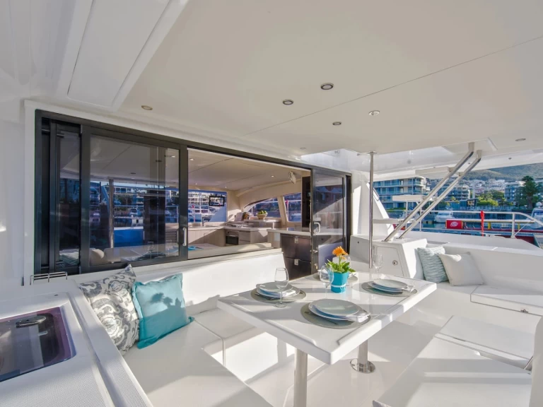 Hyr en Leopard Leopard 43 Powercat Miami  