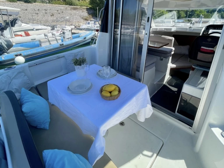 Uthyrning Motorbåt  i Šibenik  - Jeanneau Merry Fisher 695