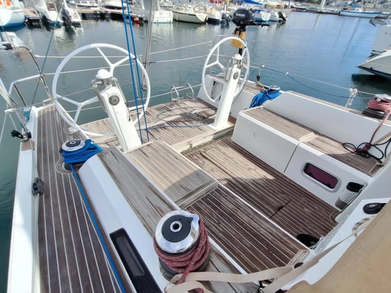 Yacht charter La Rochelle billig Grand Soleil 39