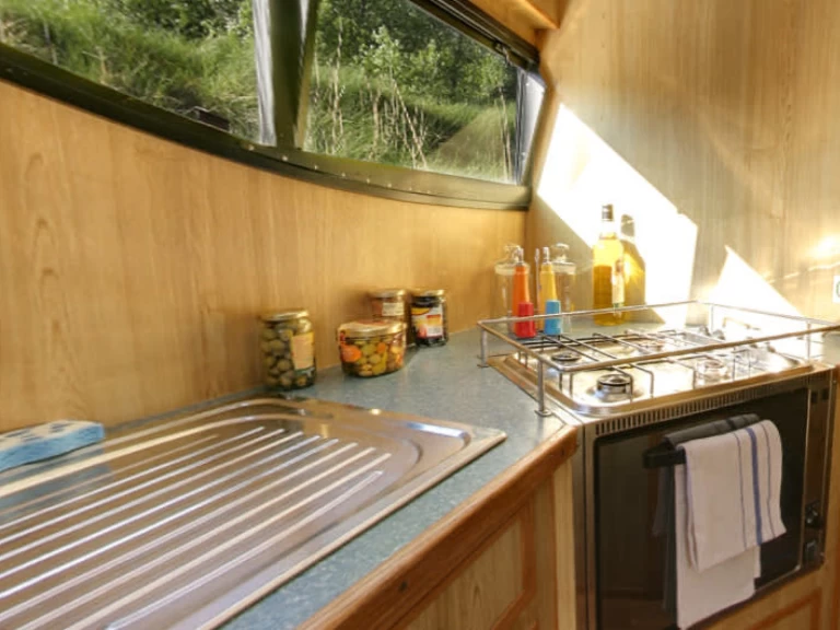 Yacht charter Rheinsberg billig Caprice