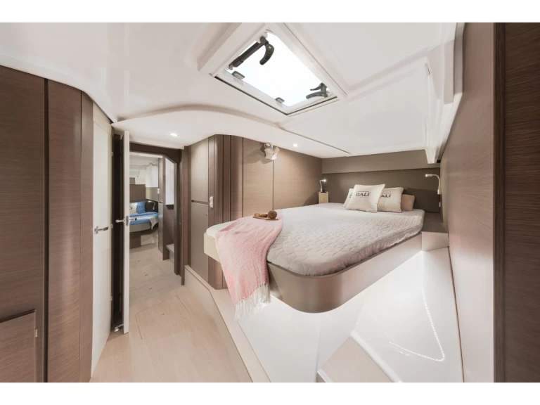 Yacht charter Preveza billig Bali Catspace Voile