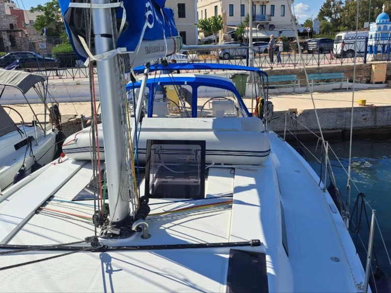 Uthyrning Segelbåt  Hanse med en båtlicens 