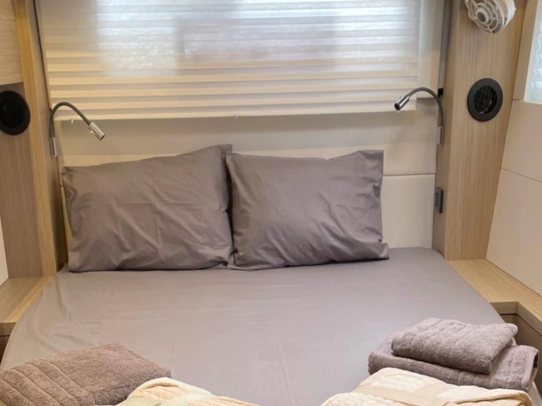 Hyr en Lagoon Lagoon 51 Alimos 