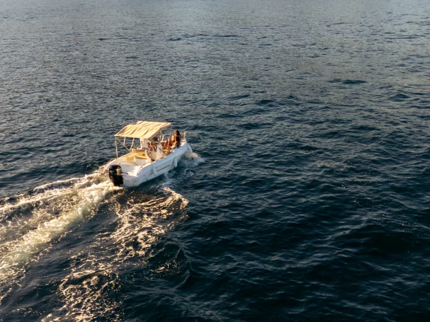 blumax 19 pro Blumax 19 Pro charter bareboat eller skeppad i Taormina