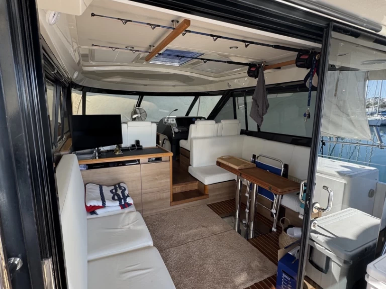 Motorbåt  för uthyrning Marina Delta Kallithea till det bästa priset 