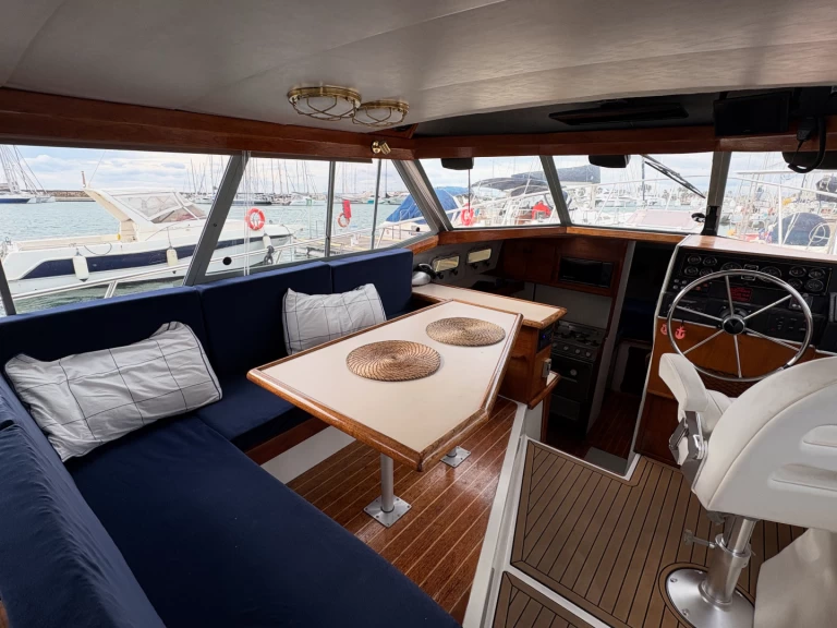 Uthyrning Motorbåt  Bayliner med en båtlicens 