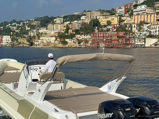 Uthyrning RIB Master med en båtlicens 