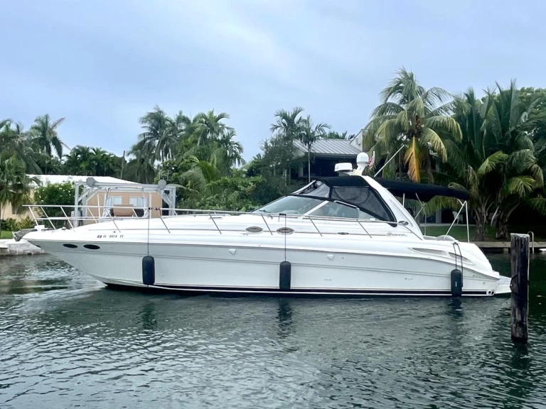 Hyr en Sea Ray Sea Ray 410 Sundancer Miami  