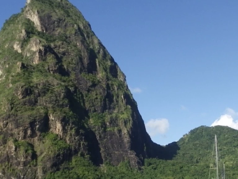 Yacht charter Fort-de-France billig Sloop one design