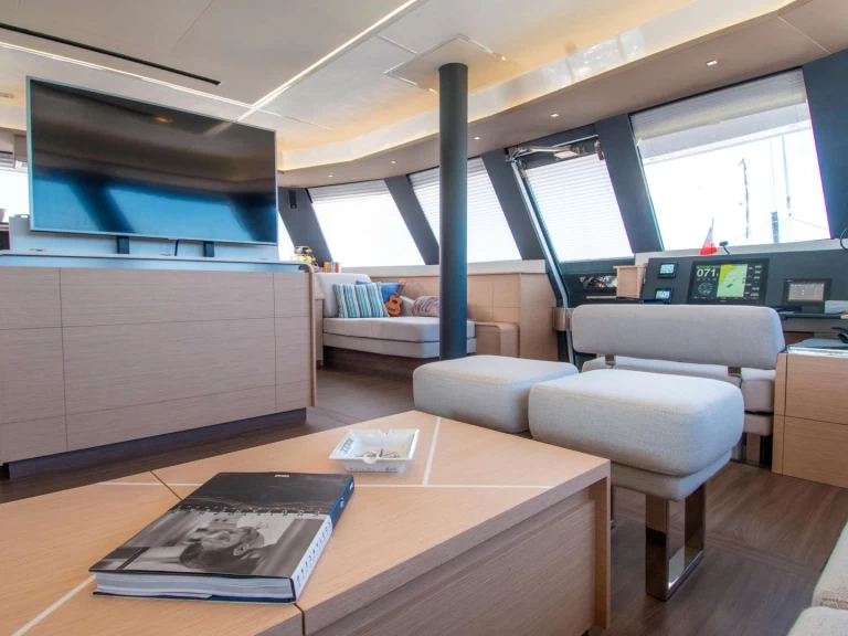 Uthyrning Lyx yacht Fountaine Pajot med en båtlicens 