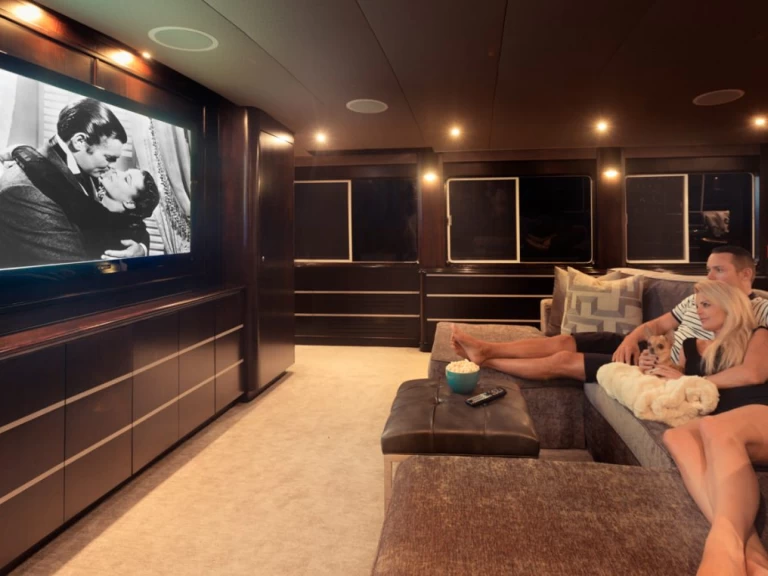 Lyx yacht för uthyrning Sankt Martin till det bästa priset 