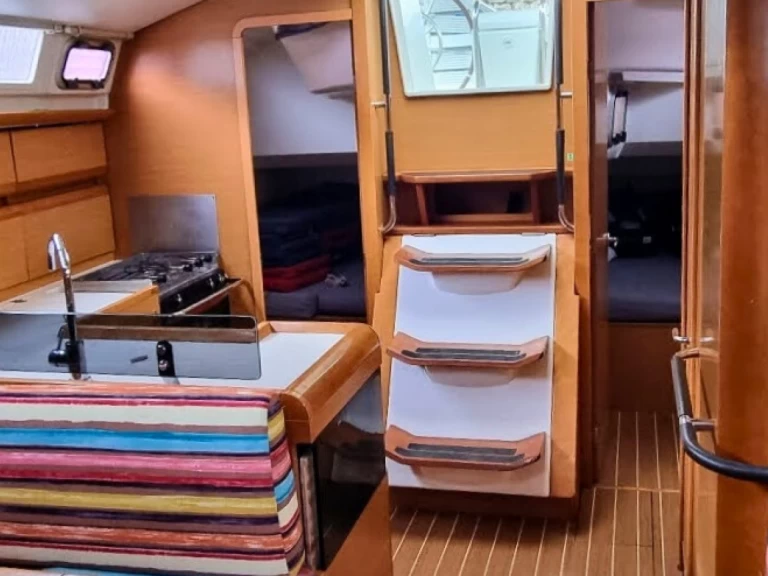 Hyr en Jeanneau Sun Odyssey 409 Rhodes (City) 