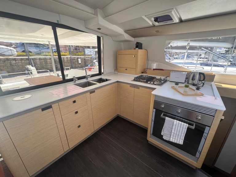 Båtuthyrning Fountaine Pajot Tanna 47 i Furnari på Samboat 