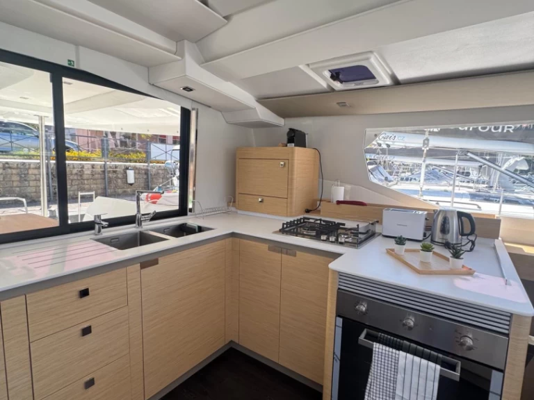 Yacht charter Furnari billig Tanna 47