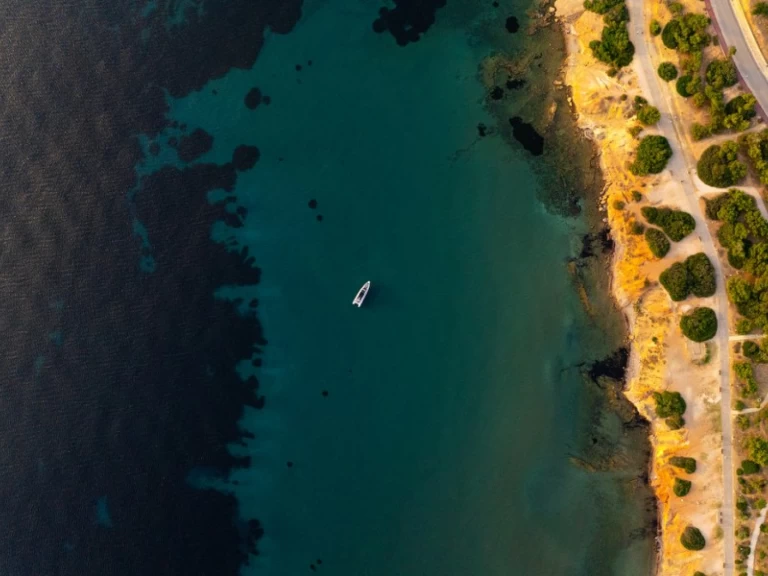 Hyra Motorbåt  med eller utan skeppare Axopar Lagonisí 