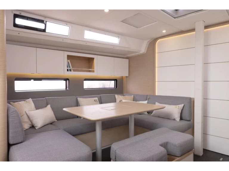 Yacht charter Piombino billig Dufour 41