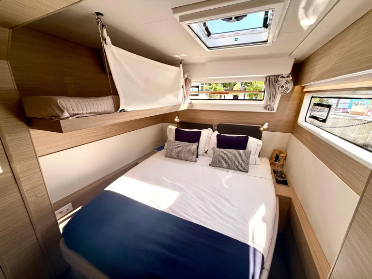 Katamaran  för uthyrning Salerno till det bästa priset 