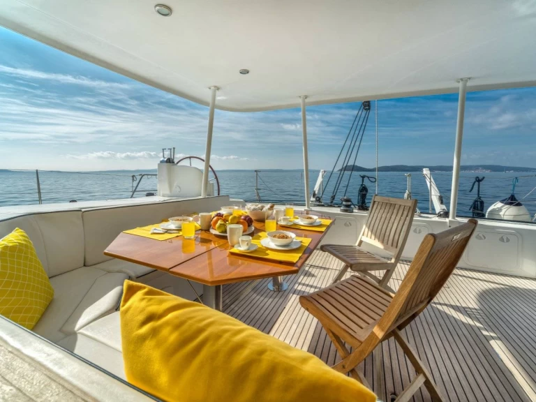 Hyra Katamaran  med eller utan skeppare Lagoon La Ciotat 