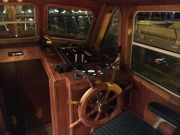 Segelbåt  för uthyrning Aten till det bästa priset 