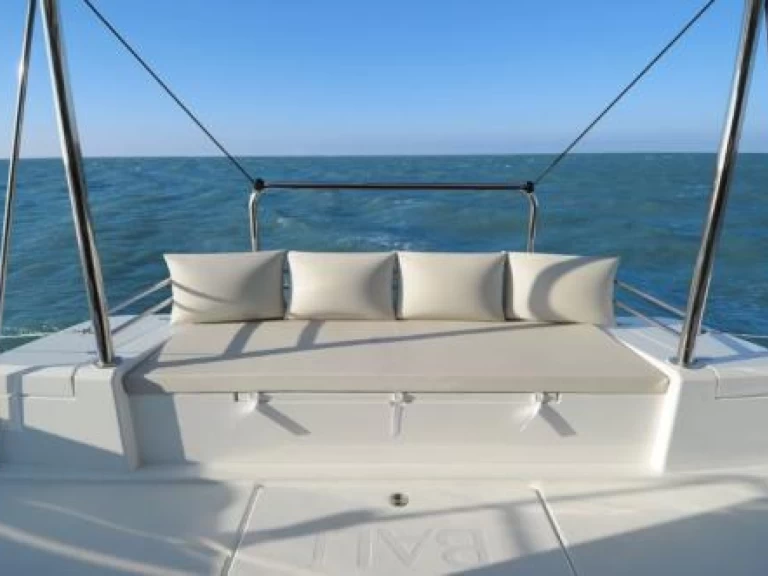 Hyra Katamaran  med eller utan skeppare Bali Sliema 