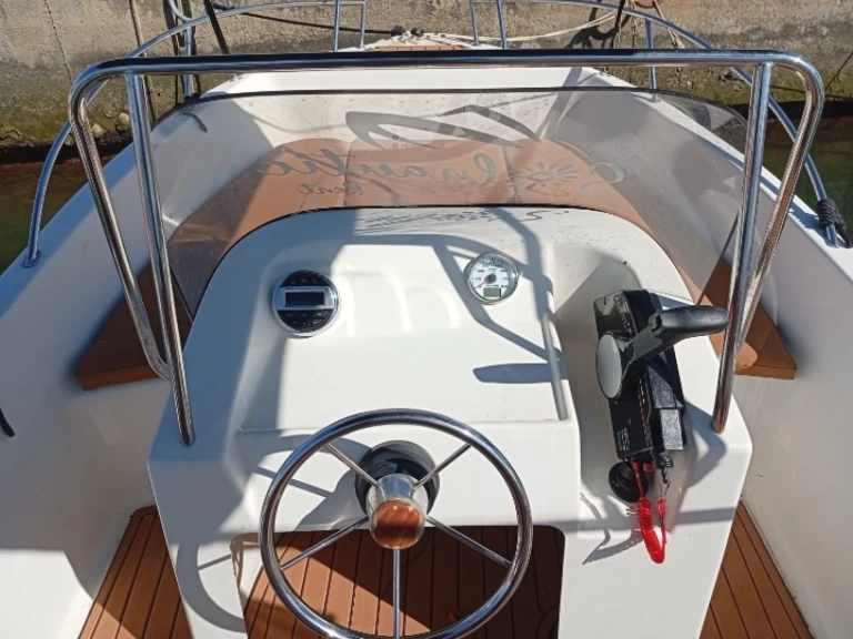Mareti 450 open charter bareboat eller skeppad i Benalmadena