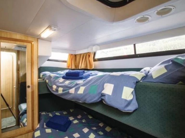 Hyra Motorbåt  med eller utan skeppare Le Boat Spean Bridge 