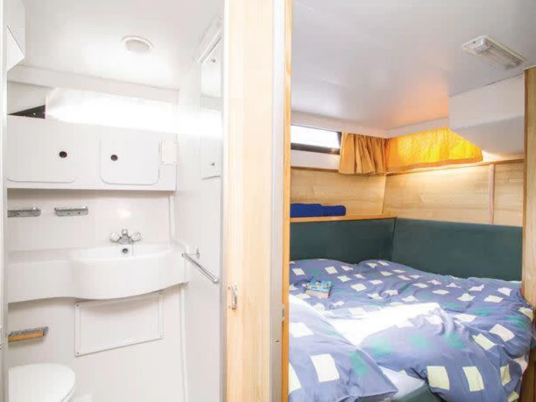 Uthyrning Motorbåt  Le Boat med en båtlicens 