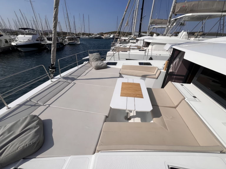 Båtuthyrning Bali Bali 4.6 (owner's version) i Lavrio på Samboat 