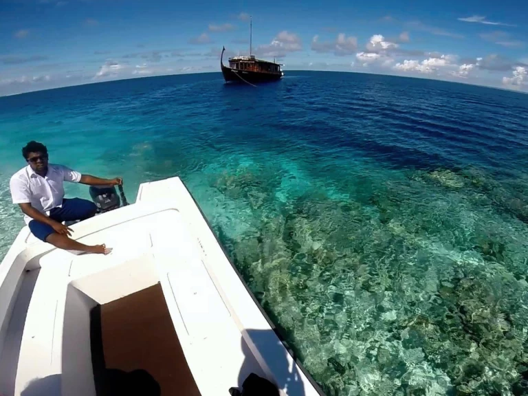 Hyr en  Dhoni 6 pax Male 