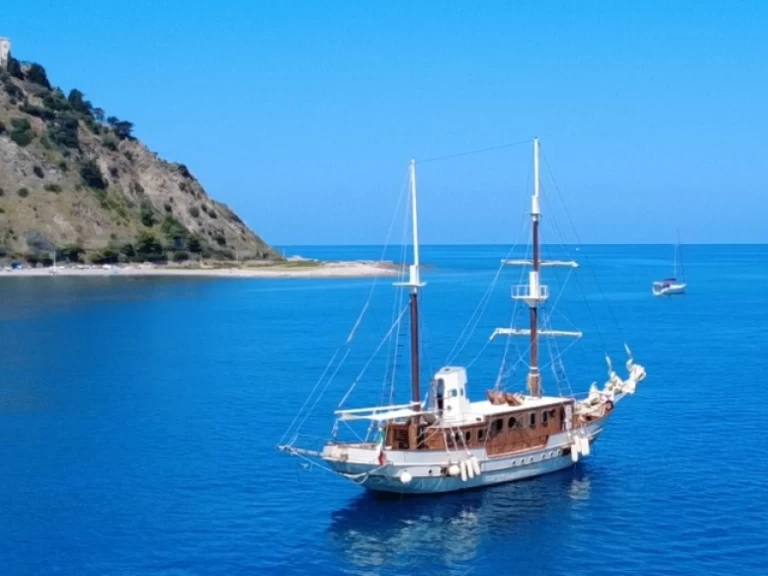 Båtuthyrning Custom Gulet-Motor Sailor custom gulet i Capo d'Orlando på Samboat 