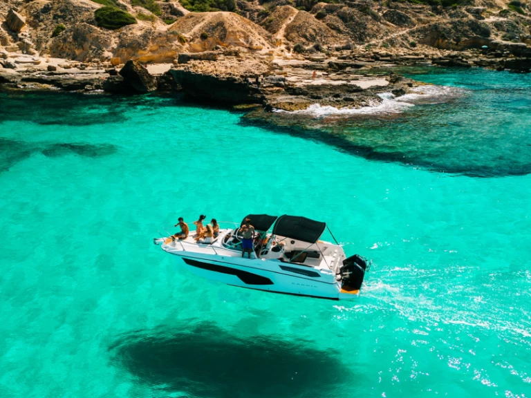 Båtuthyrning Karnic SL800 i s'Arenal på Samboat 