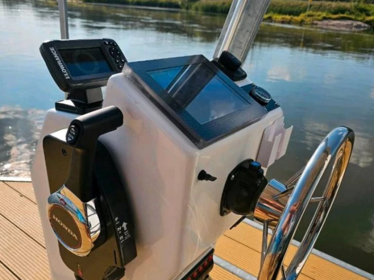 Yacht charter Buchholz City billig 1st Class Buchholz