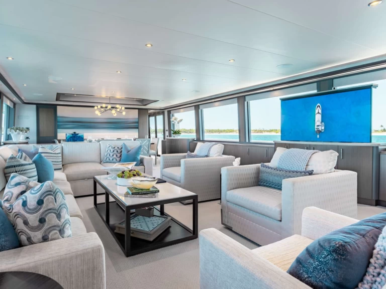 Westport MEMENTO VIVERE charter bareboat eller skeppad i Sankt Martin