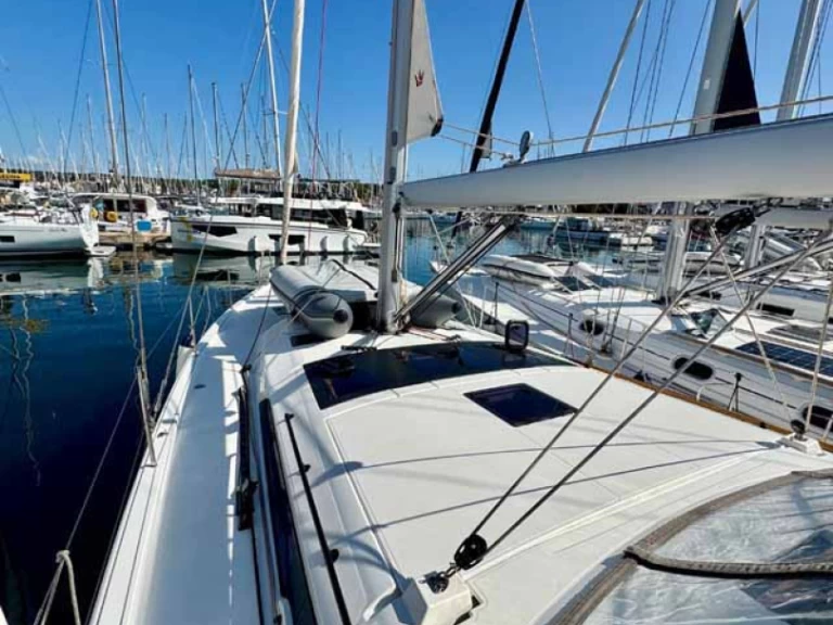 Yacht charter Golfo Aranci billig Dufour 470
