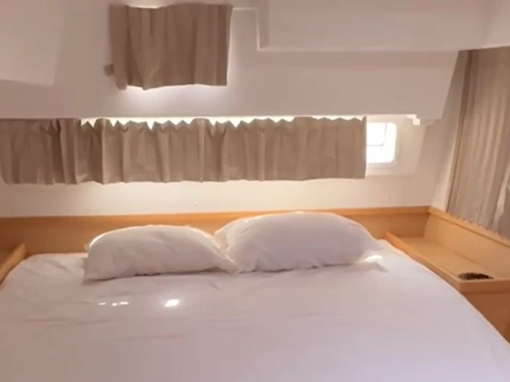 Uthyrning Katamaran  Lagoon med en båtlicens 