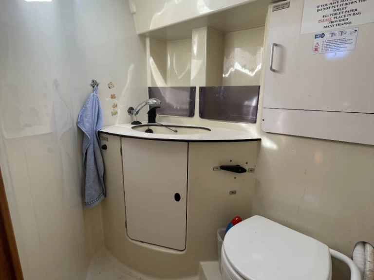 Hyra Segelbåt  med eller utan skeppare Dufour Gib sea Valencia 