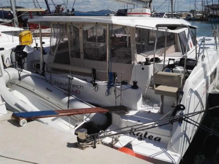 Yacht charter Murter-Kornati billig Nautitech 40
